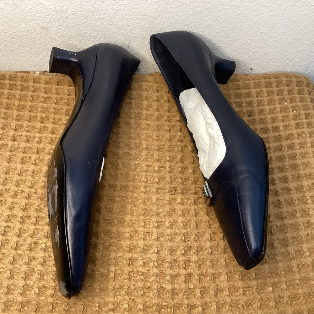 Salvatore Ferragamo Heels Womens Sz 9.5 B Navy Blue Pumps Gancini Buckle Logo - Picture 7 of 10